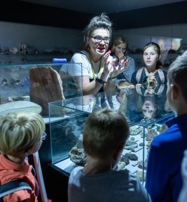 Podsumowanie Akcji: Złoto głupców, krab Stalina i niewinne piranie w łaźni rzymskiej